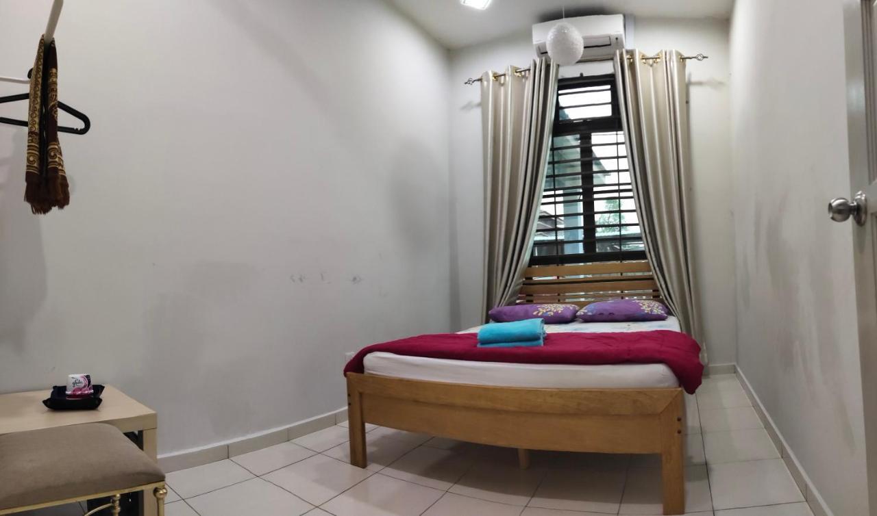 Homestay Melaka Urich מראה חיצוני תמונה